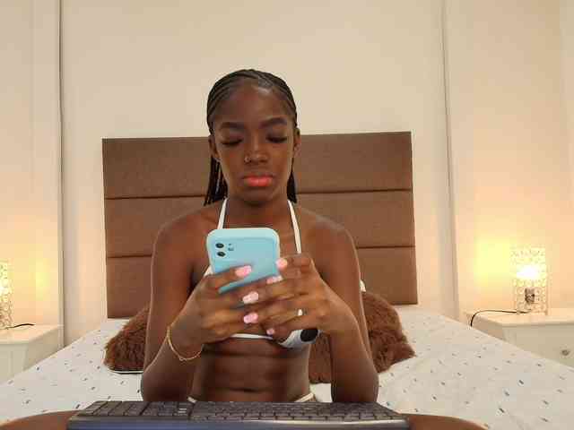 NatashaaTaylor webcam