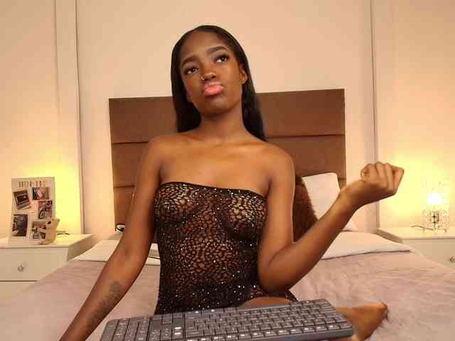 NatashaaTaylor webcam