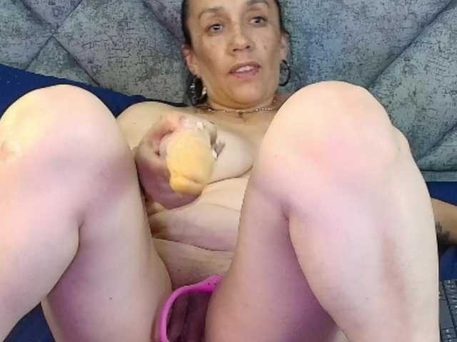 le modèle ShanteyLaurent est en webcam porno dans un show sur le site bongacams, il possède les tags suivants: Latino/Hispanic,Brunette,Shaved