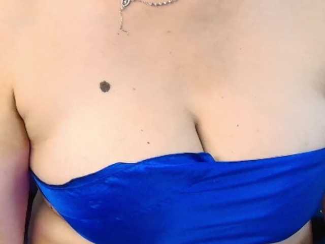 ShanteyLaurent's BongaCams show and profile