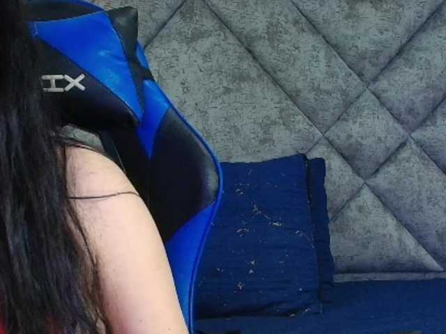 ShanteyLaurent's BongaCams show and profile