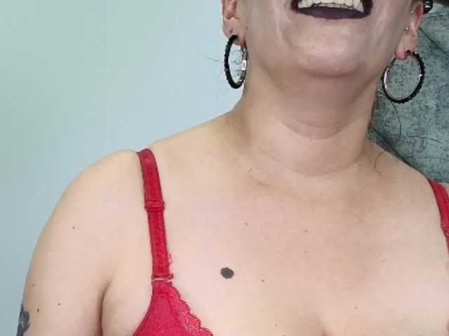 ShanteyLaurent's BongaCams show and profile