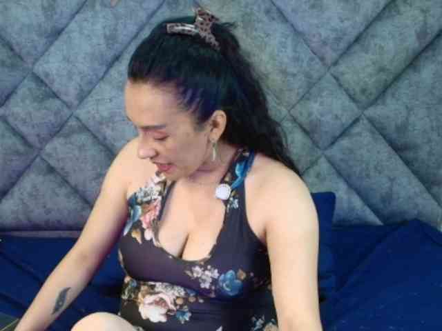 ShanteyLaurent webcam