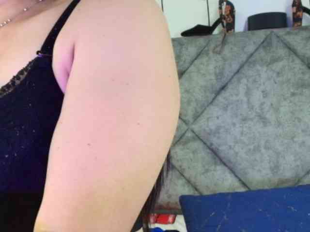 ShanteyLaurent webcam