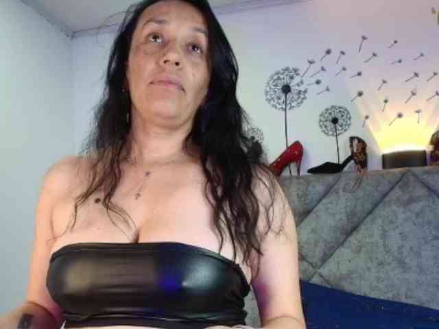 ShanteyLaurent webcam