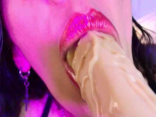 ShanteyLaurent webcam