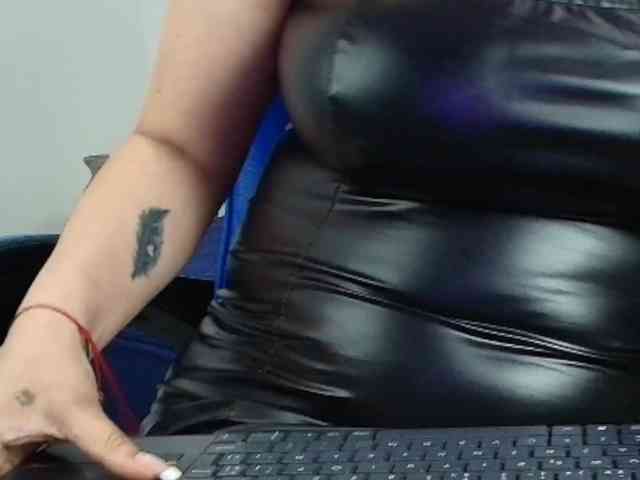 ShanteyLaurent webcam