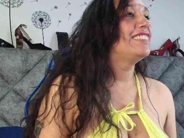 ShanteyLaurent webcam