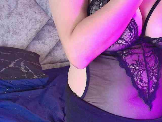 ShanteyLaurent webcam
