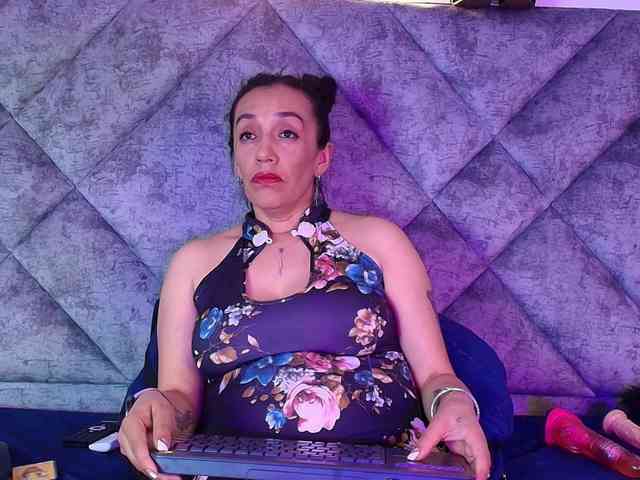 ShanteyLaurent webcam