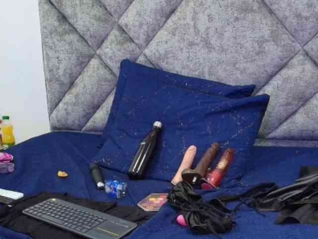 ShanteyLaurent webcam