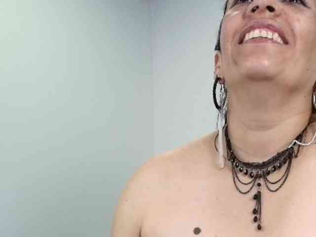 ShanteyLaurent webcam