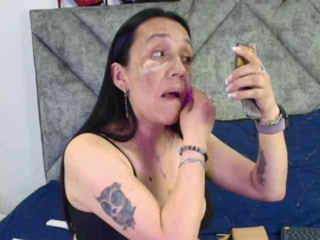 ShanteyLaurent webcam