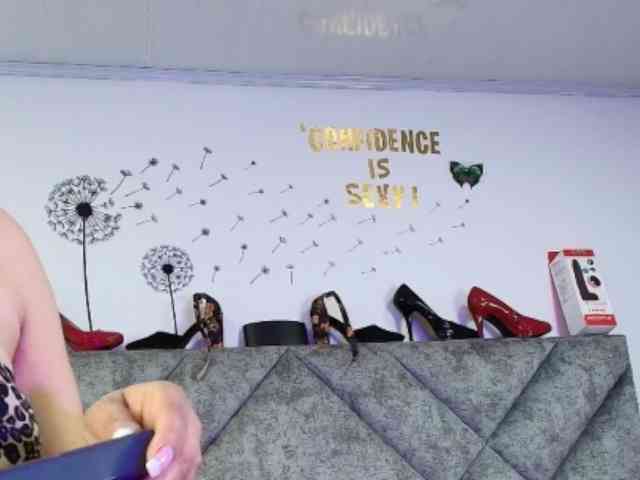 ShanteyLaurent webcam