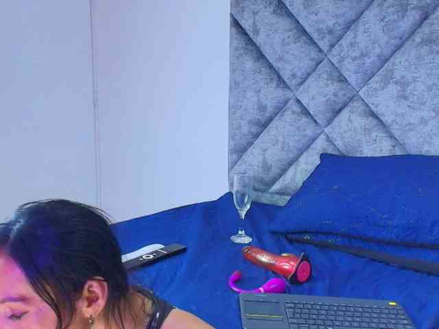 ShanteyLaurent webcam