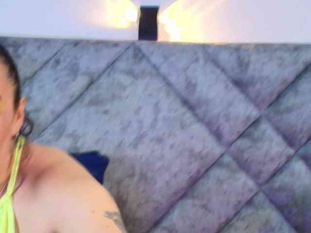 ShanteyLaurent webcam