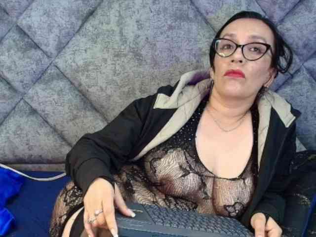 ShanteyLaurent webcam