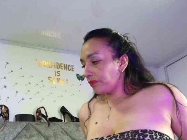 ShanteyLaurent webcam