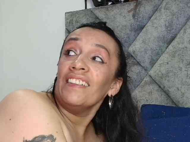 ShanteyLaurent webcam