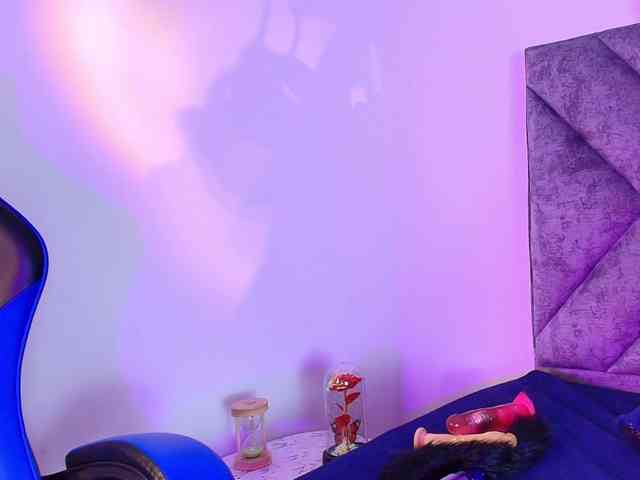 ShanteyLaurent webcam