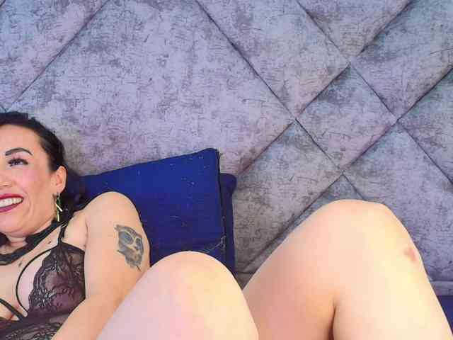 ShanteyLaurent webcam