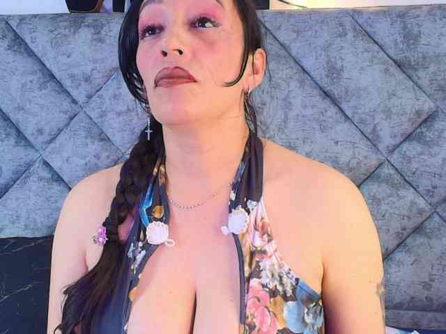 ShanteyLaurent webcam