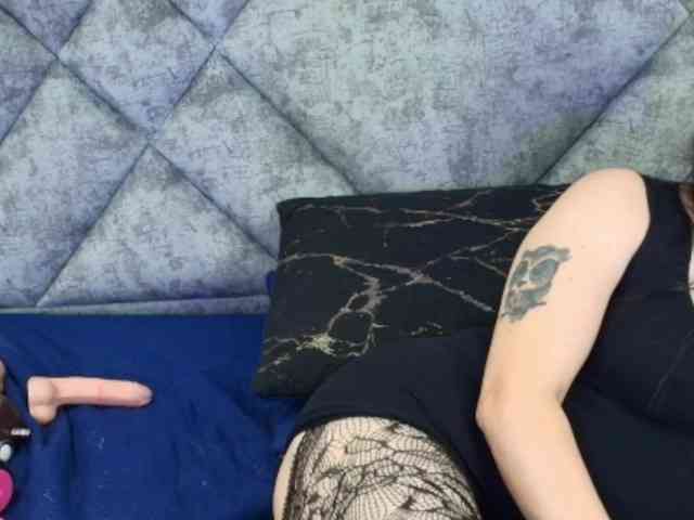 ShanteyLaurent webcam