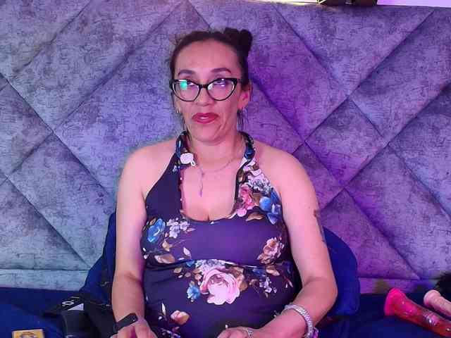 ShanteyLaurent webcam