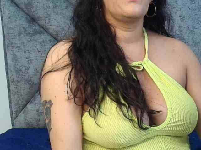 ShanteyLaurent Live Webcam on BongaCams