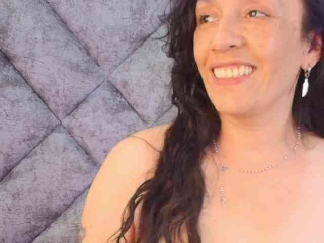 ShanteyLaurent webcam