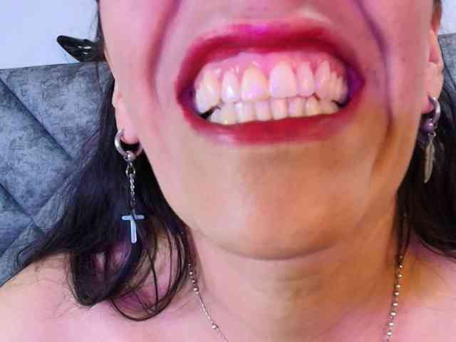 ShanteyLaurent Live Webcam on BongaCams