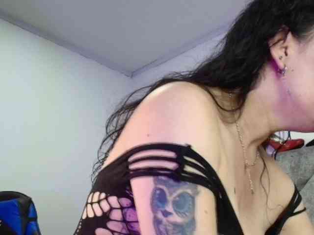 ShanteyLaurent webcam