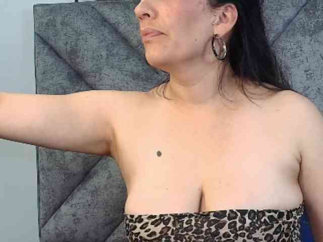 ShanteyLaurent webcam