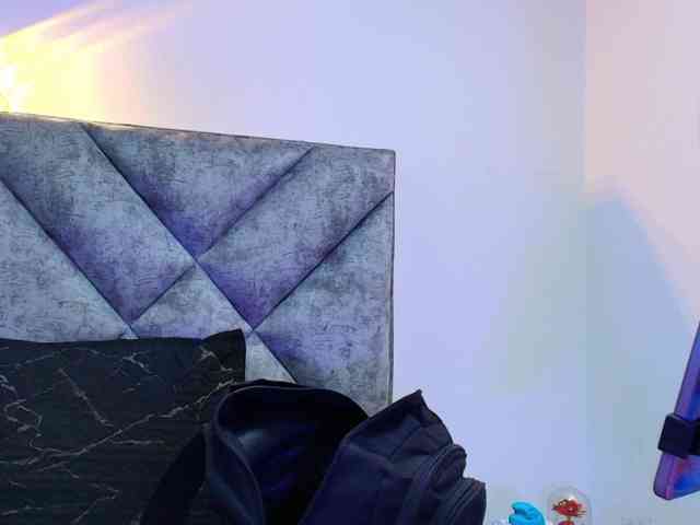 ShanteyLaurent webcam