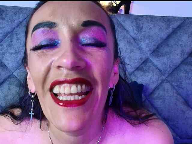 ShanteyLaurent webcam