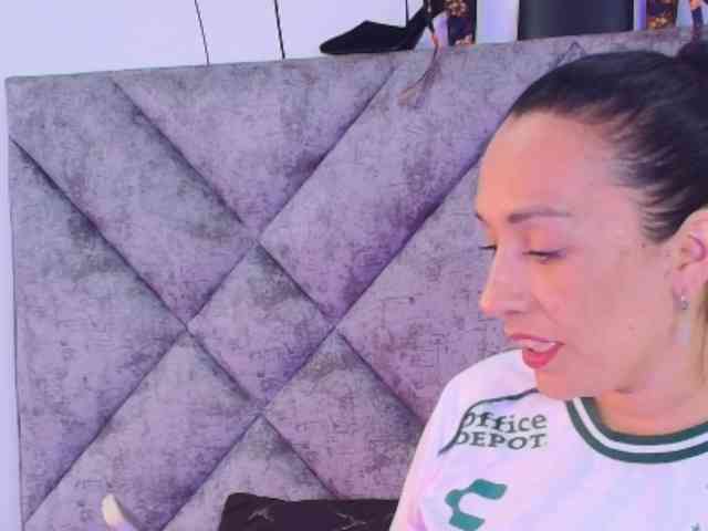 ShanteyLaurent webcam