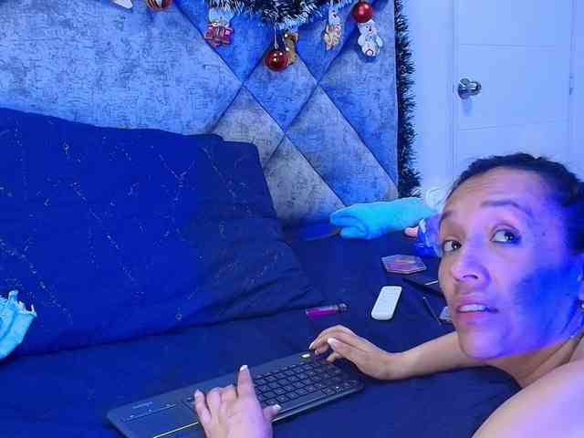 ShanteyLaurent ShanteyLaurent