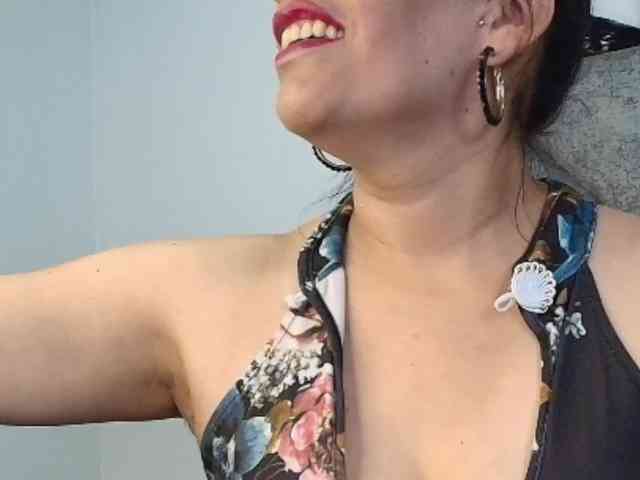 ShanteyLaurent webcam