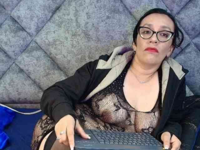 ShanteyLaurent webcam