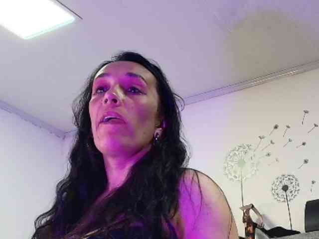 ShanteyLaurent webcam