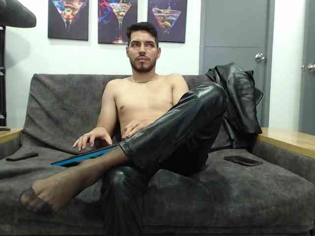 mackdaniels Live Webcam on BongaCams