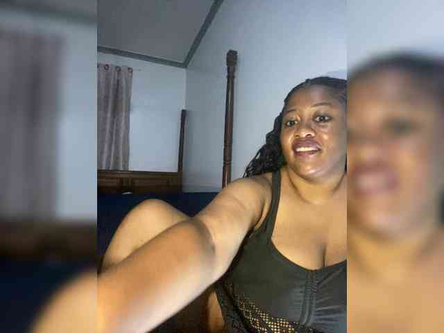 Pretty-Ebony