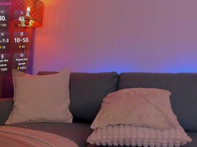 AlessandraCrystal webcam