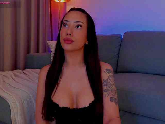 AlessandraCrystal AlessandraCrystal