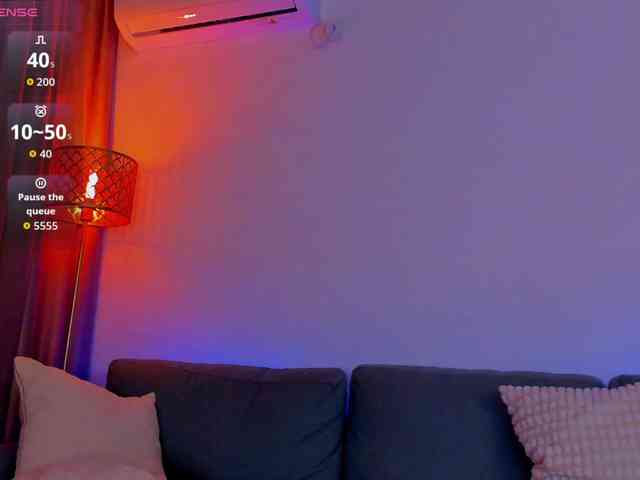 AlessandraCrystal webcam