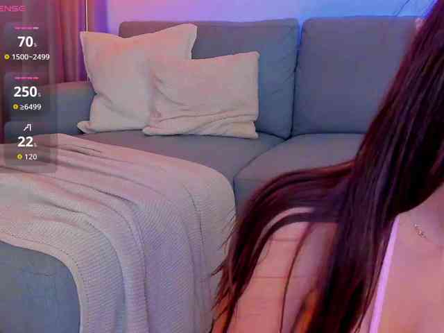 AlessandraCrystal webcam