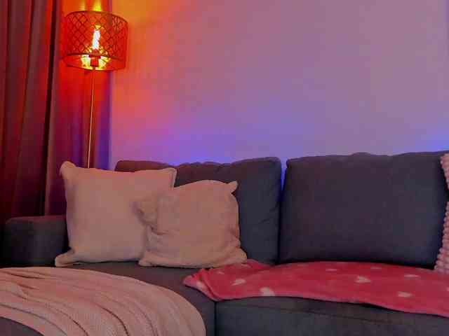 AlessandraCrystal webcam