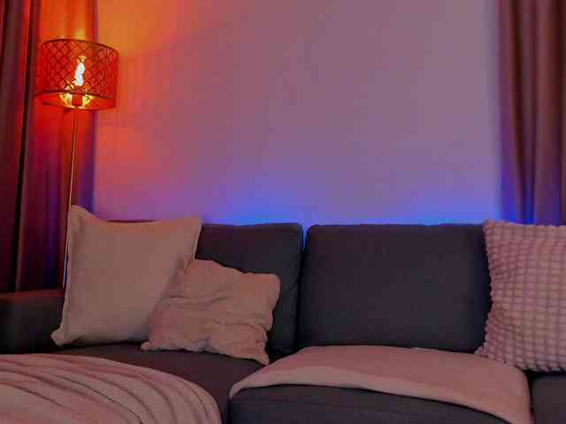 AlessandraCrystal webcam