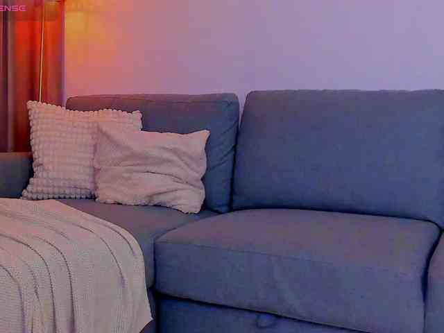 AlessandraCrystal webcam