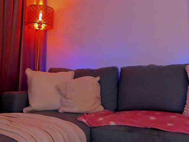 AlessandraCrystal webcam